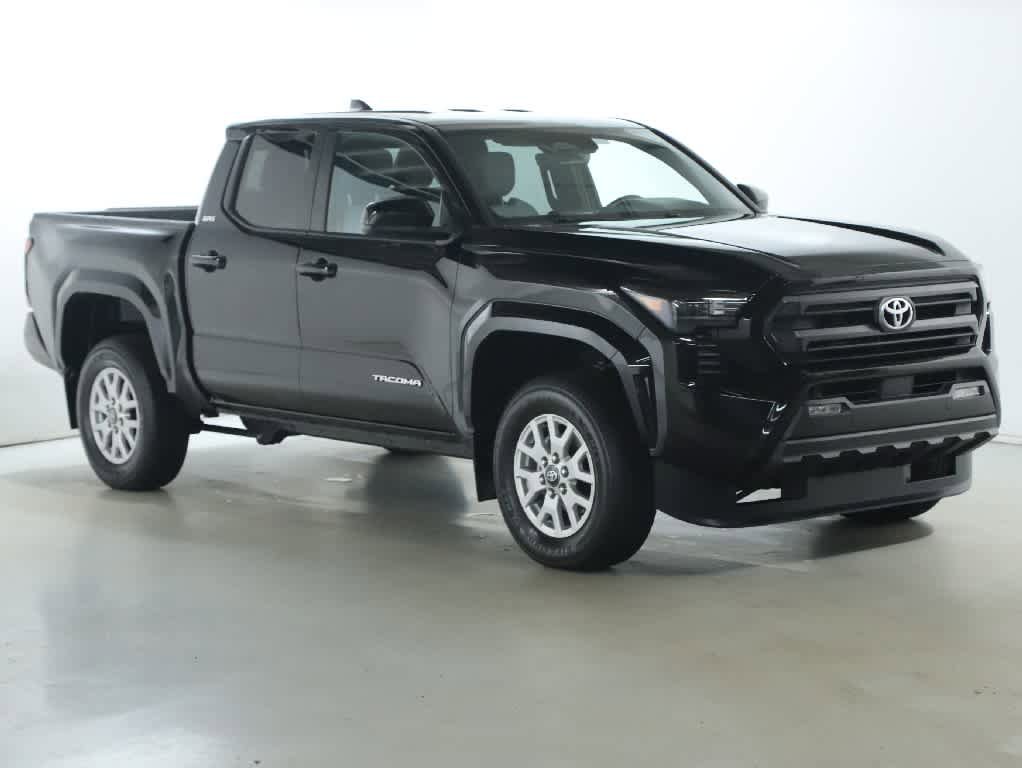 Certified 2024 Toyota Tacoma SR5 AWD/4WD image 9