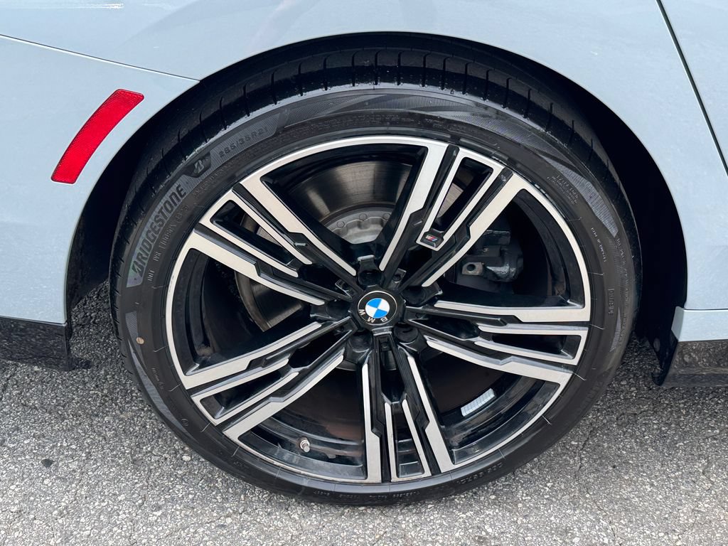 Used 2023 BMW 740i w/ Parking Assistance Package RWD image 25