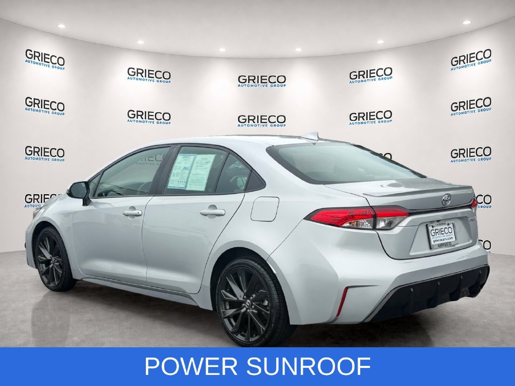 Used 2023 Toyota Corolla SE w/ SE Premium Package FWD image 5