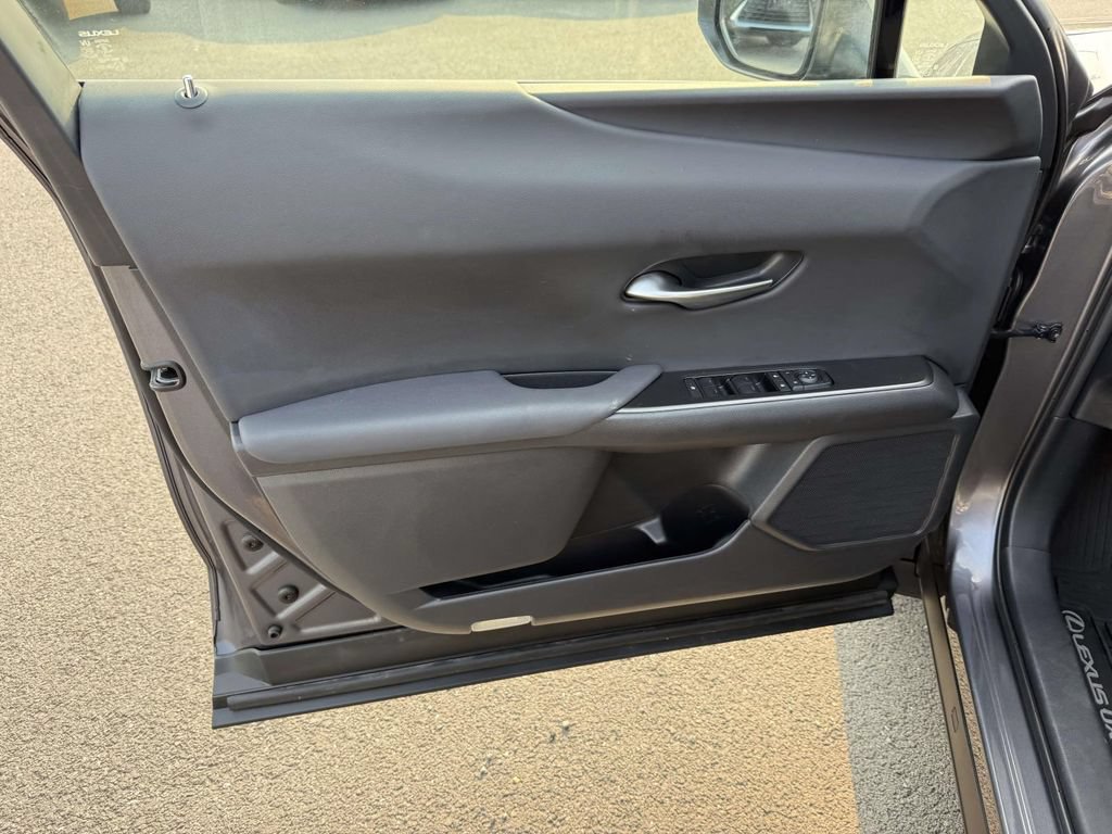 Used 2025 Lexus UX 300h AWD w/ Accessory Package (Z1) image 12