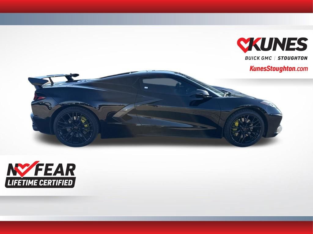 Used 2021 Chevrolet Corvette Stingray Convertible w/ Z51 Performance Package RWD image 12