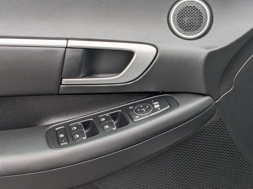 Used 2025 Hyundai Sonata SEL image 13