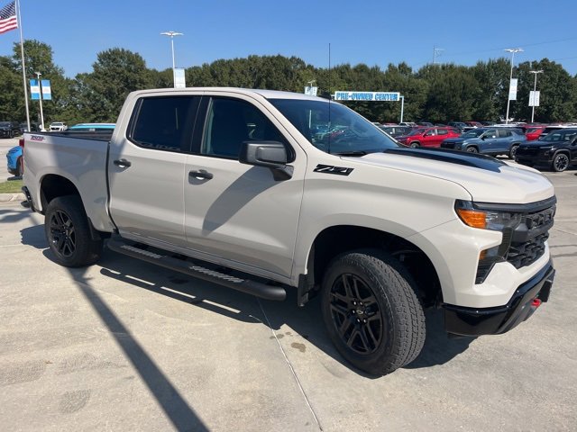New 2026 Chevrolet Silverado 1500 Custom Trail Boss w/ LPO, Dark Essentials Package image 14
