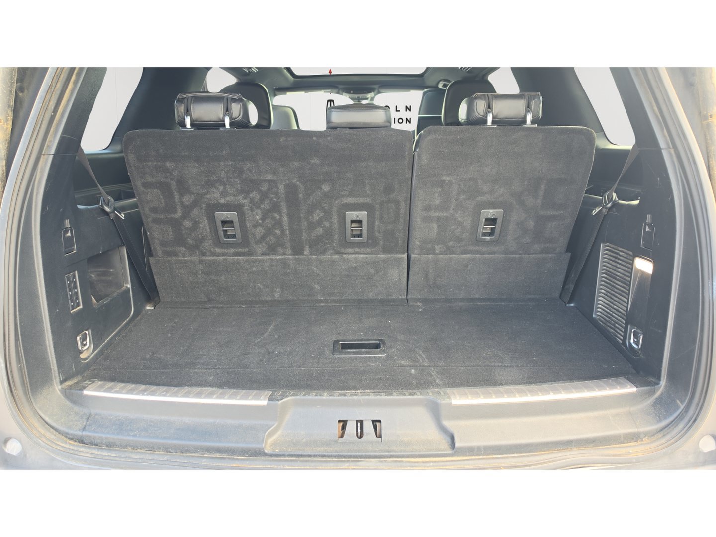 Used 2021 Lincoln Navigator Reserve w/ Luxury Package AWD/4WD image 26