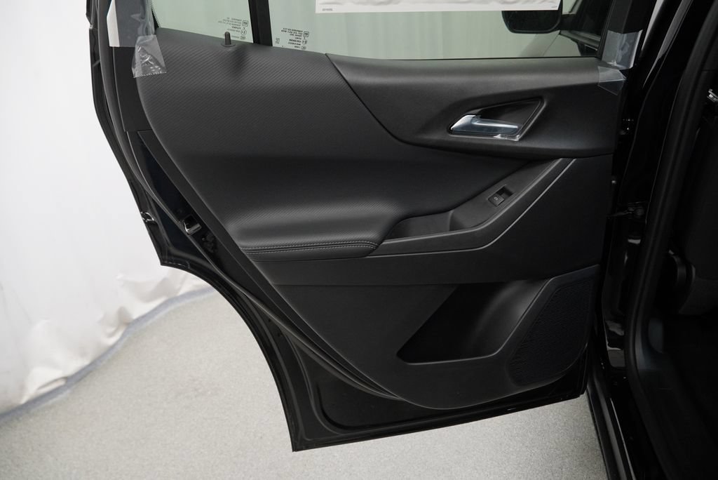 New 2027 Chevrolet Equinox LT FWD image 24