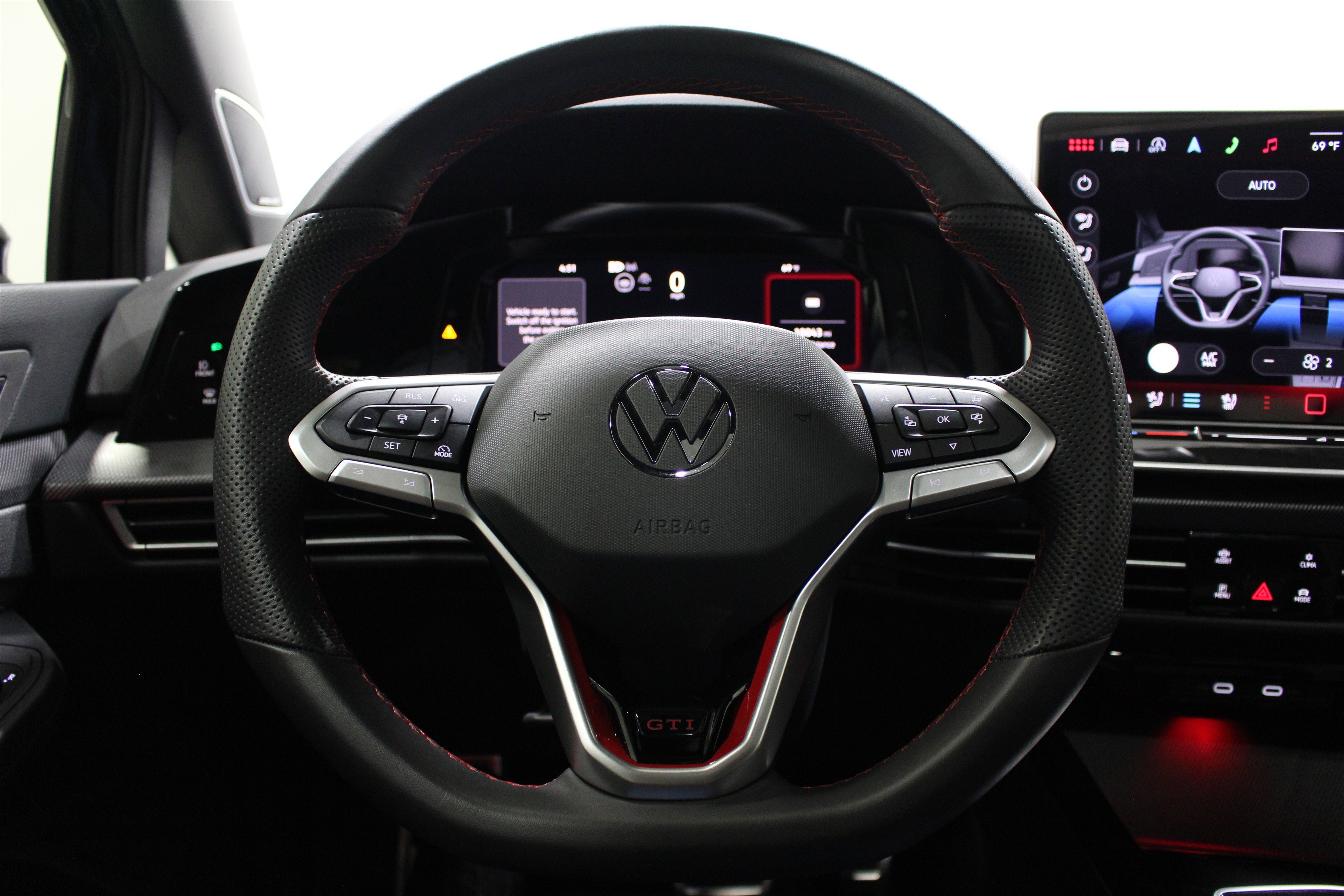 Used 2025 Volkswagen GTI SE image 11