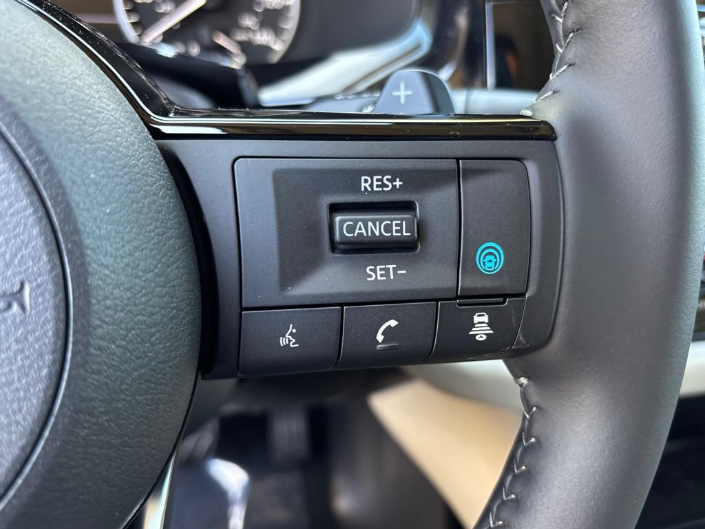 New 2025 Nissan Pathfinder SL FWD image 13