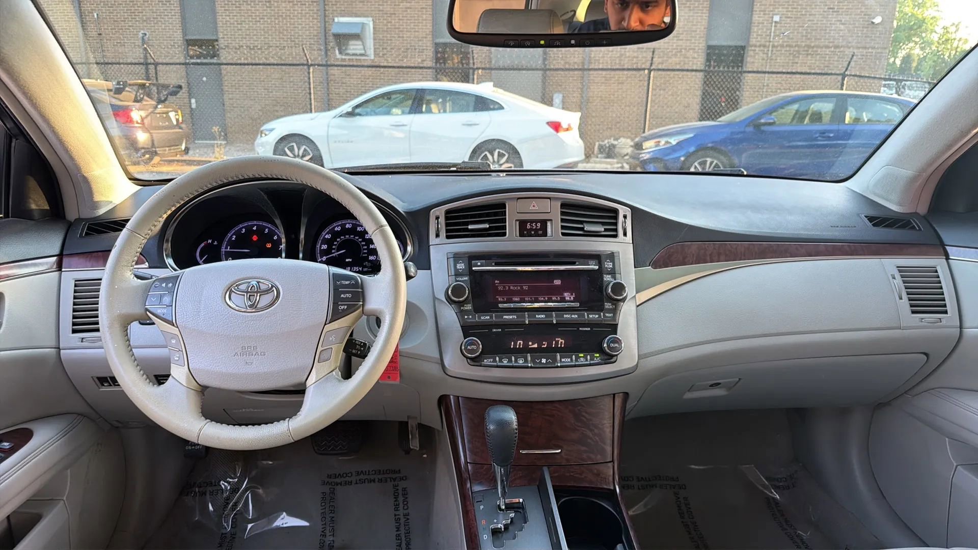 Used 2011 Toyota Avalon FWD image 25