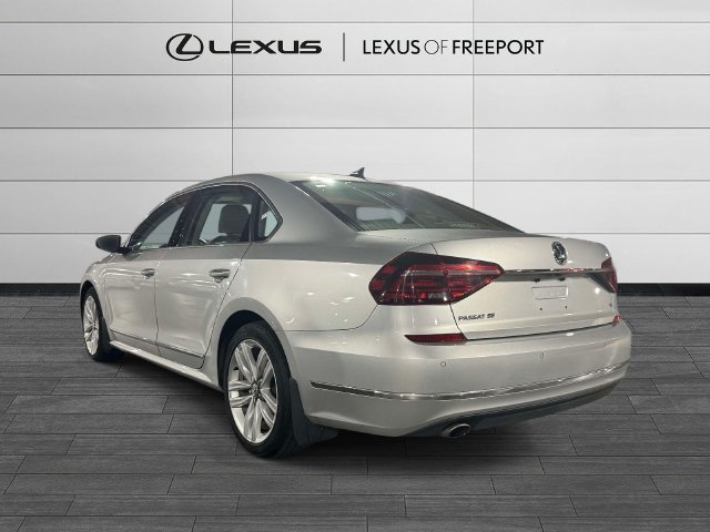 Used 2017 Volkswagen Passat 1.8T SE FWD image 6