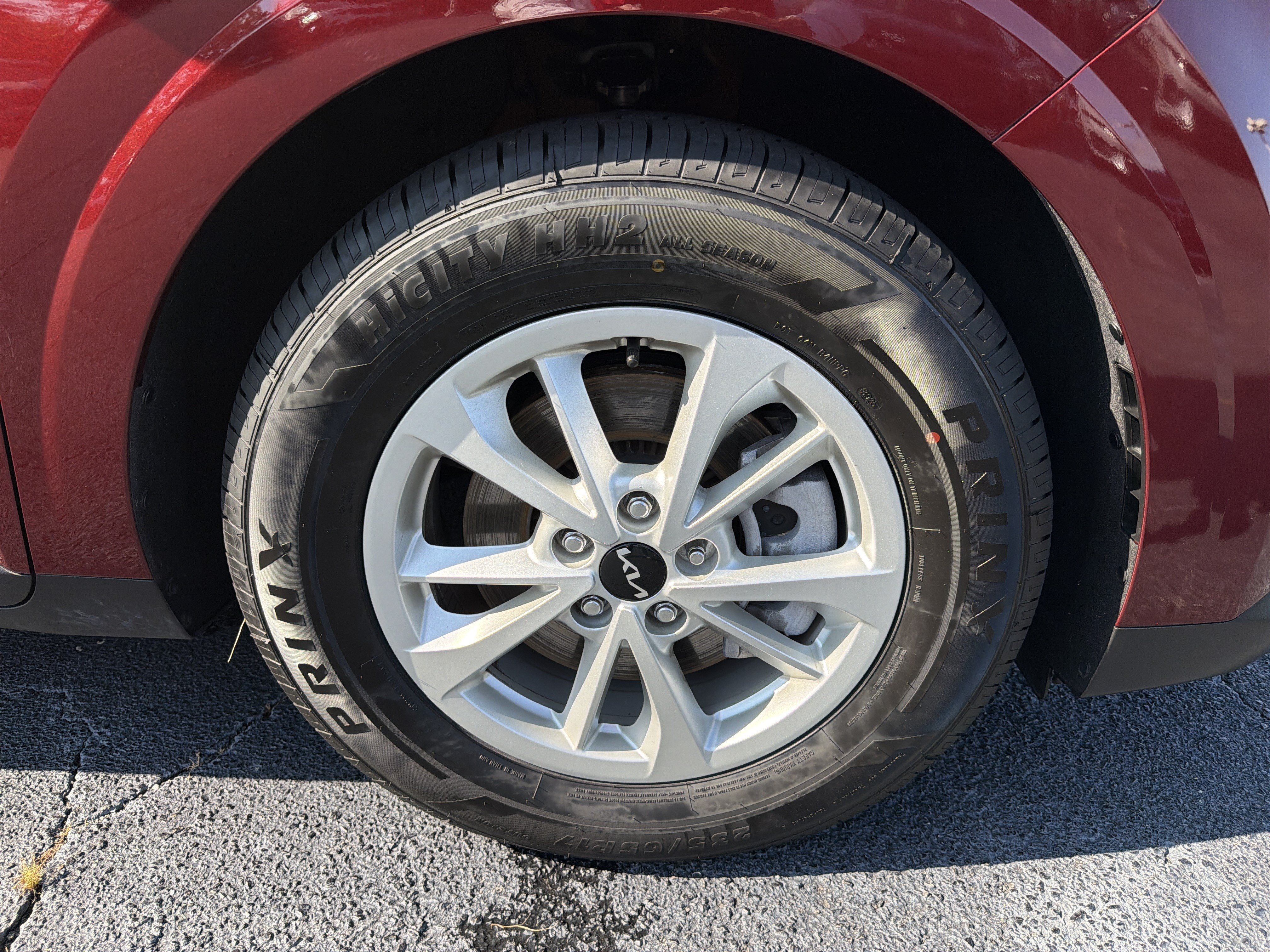 Used 2024 Kia Carnival LX FWD image 10