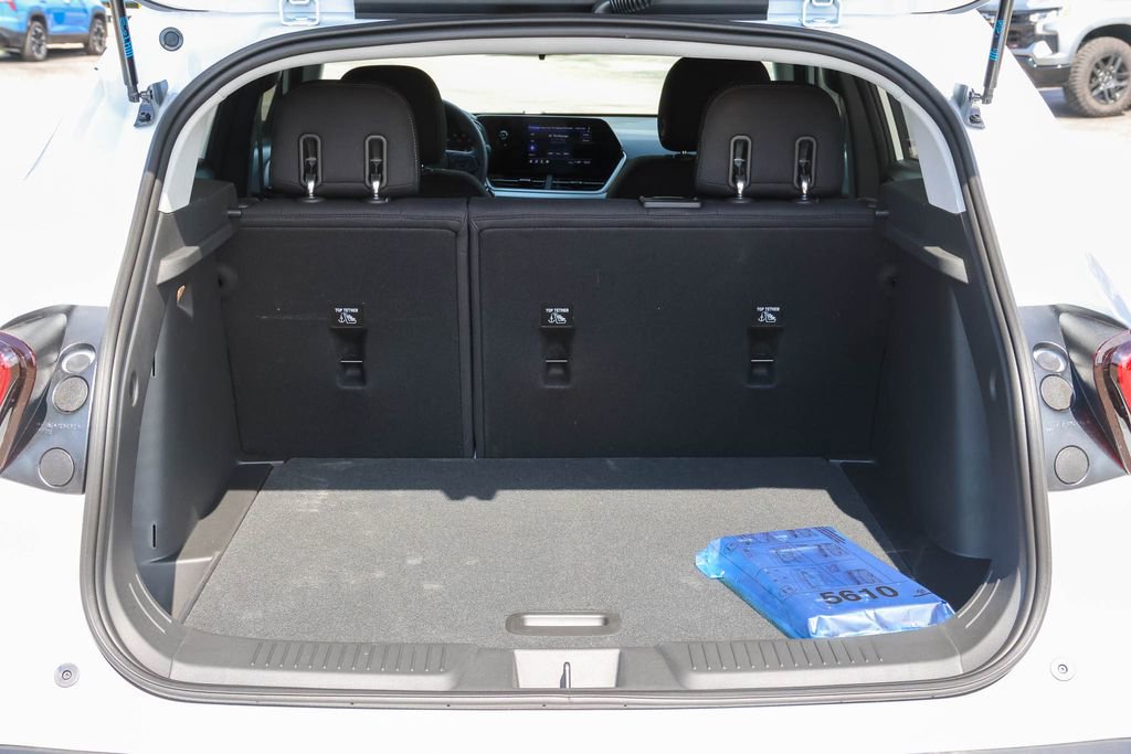 New 2026 Chevrolet Trax LS w/ LS Convenience Package FWD image 23
