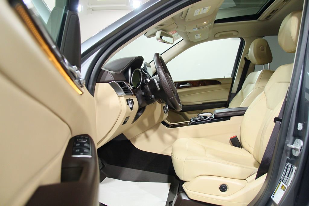 Certified 2017 Mercedes-Benz GLS 450 4MATIC image 4