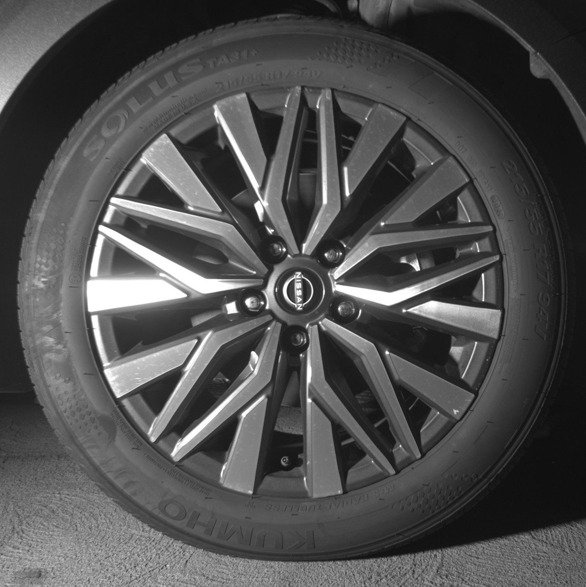 Used 2025 Nissan Altima 2.5 SV image 13