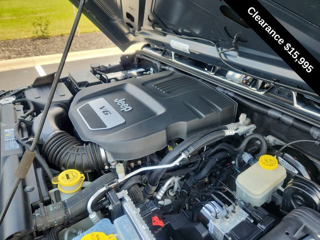 Used 2017 Jeep Wrangler Unlimited Sport w/ Connectivity Group image 15