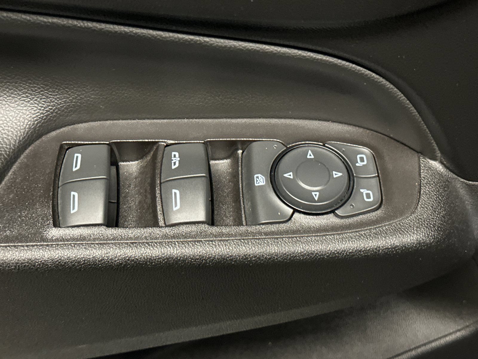 Used 2019 Chevrolet Equinox LT FWD image 13