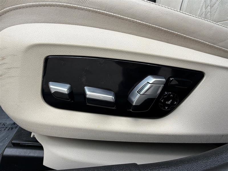 Used 2018 BMW M550i xDrive M550i AWD w/EXECUTIVE & DRIVE image 35