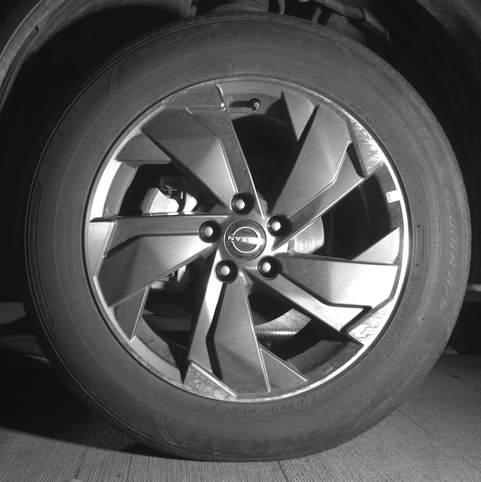 Used 2025 Nissan Rogue SV FWD image 12