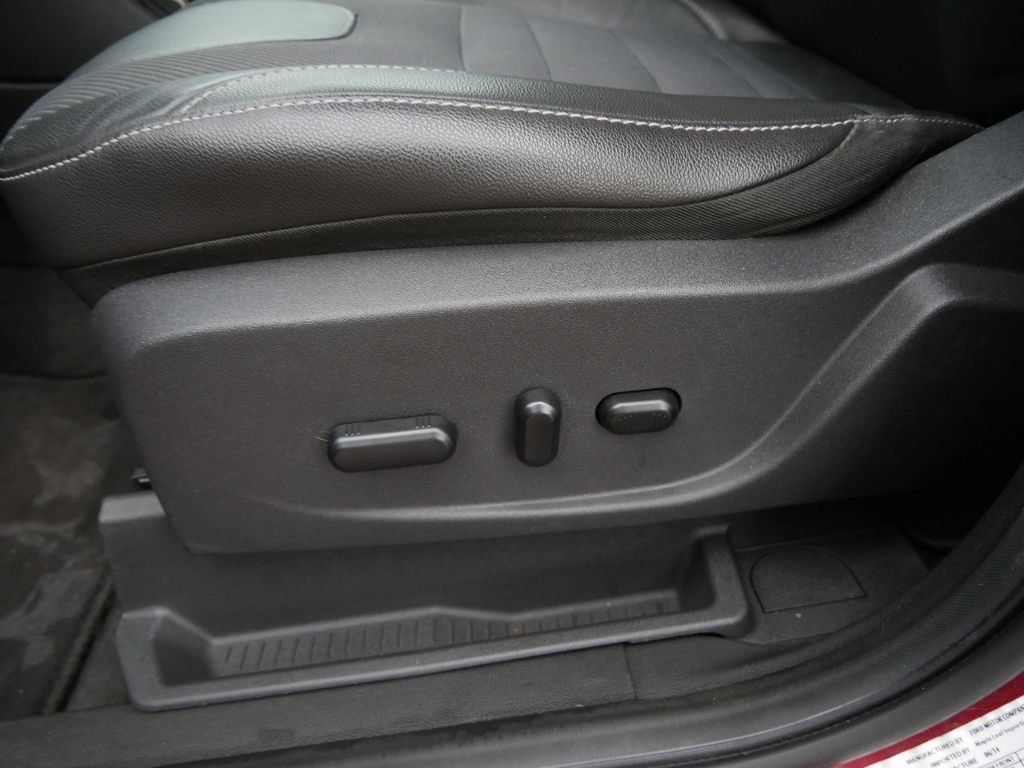 Used 2014 Ford Escape Titanium w/ Equipment Group 401A AWD/4WD image 16