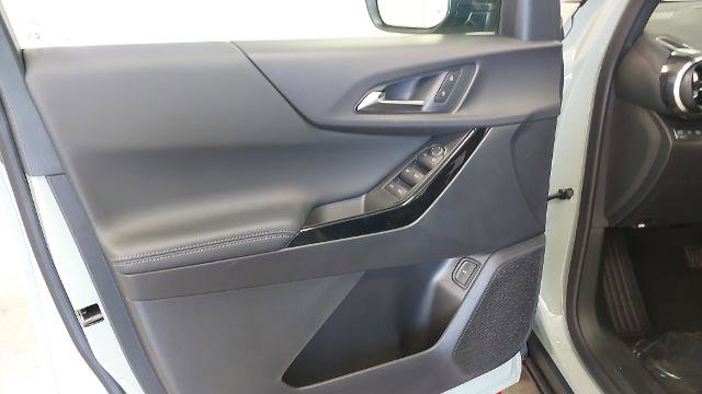 New 2026 Chevrolet Equinox LT w/ Convenience Package II image 24