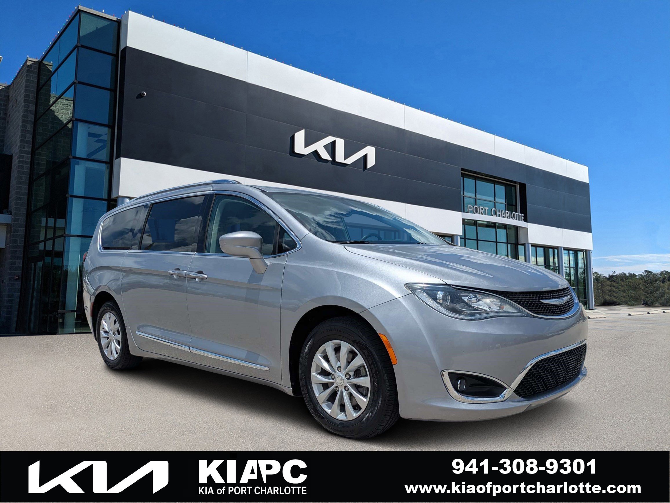 Used 2018 Chrysler Pacifica Touring-L Plus