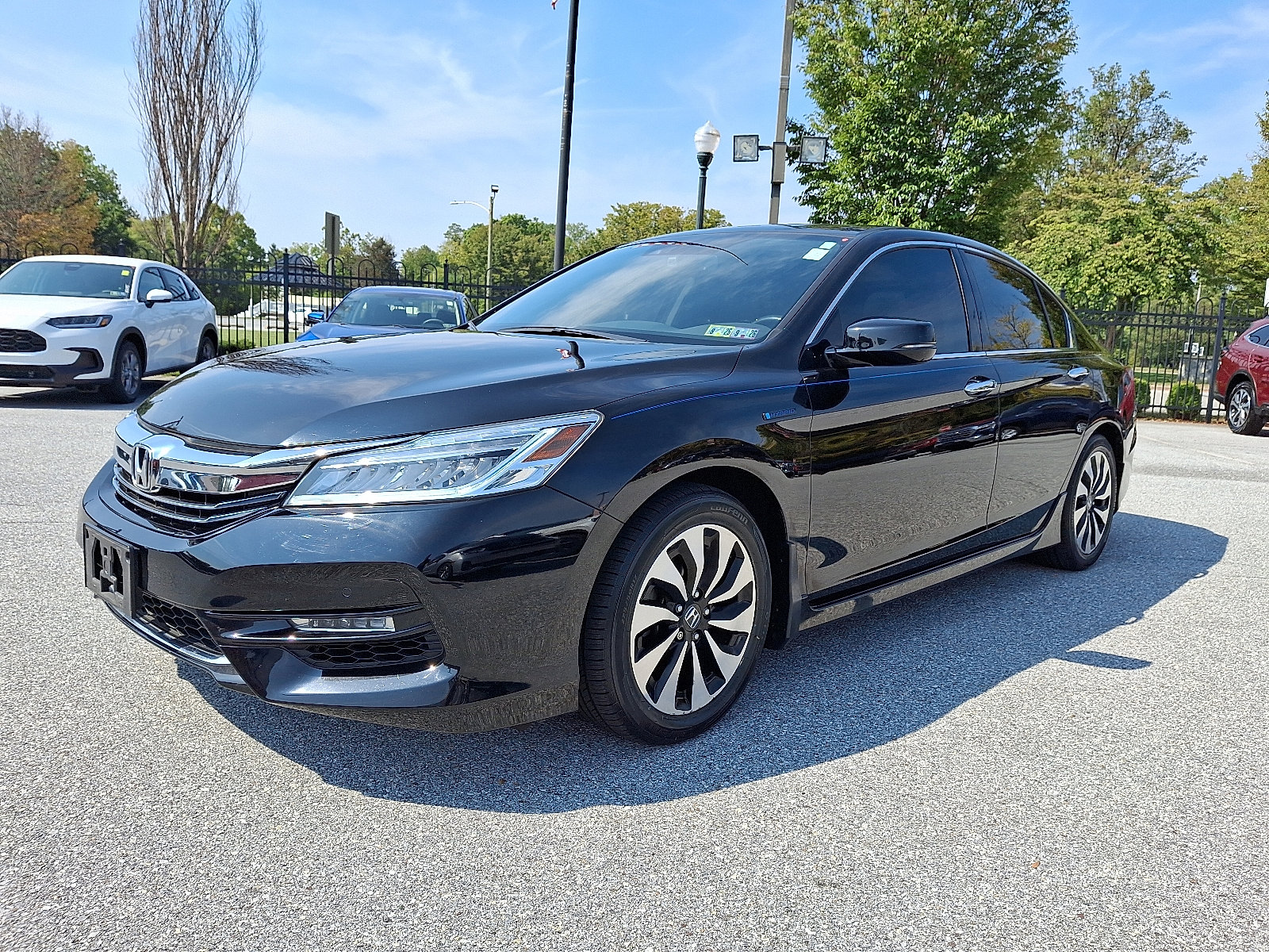 Used 2017 Honda Accord Touring image 3