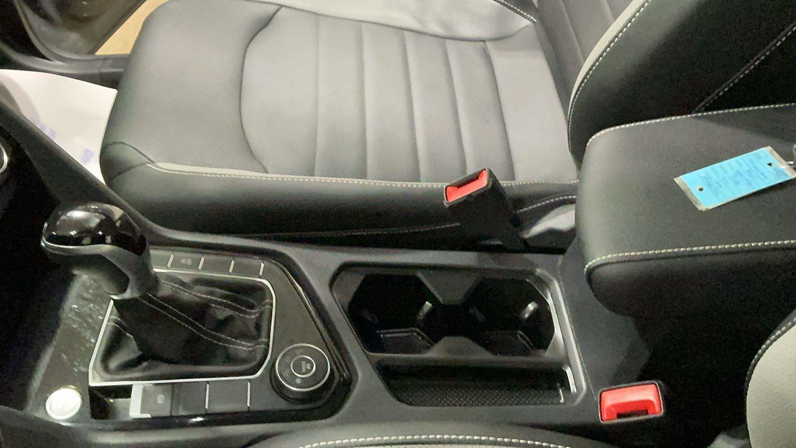 Used 2022 Volkswagen Taos SEL image 17