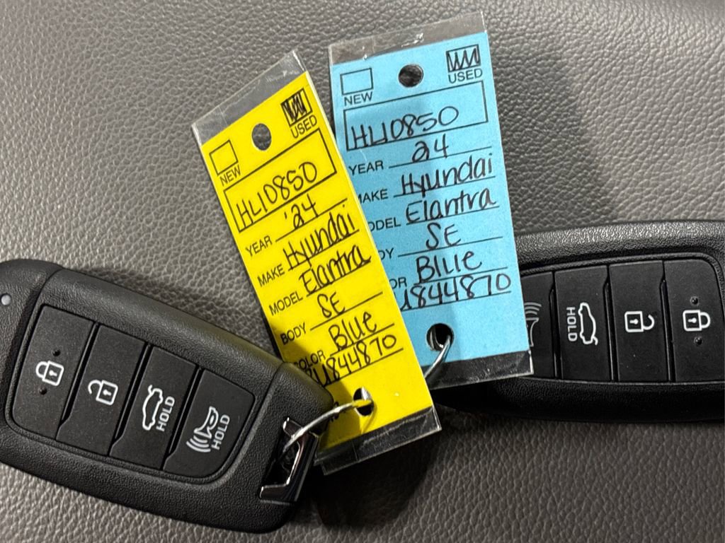 Certified 2024 Hyundai Elantra SE image 37