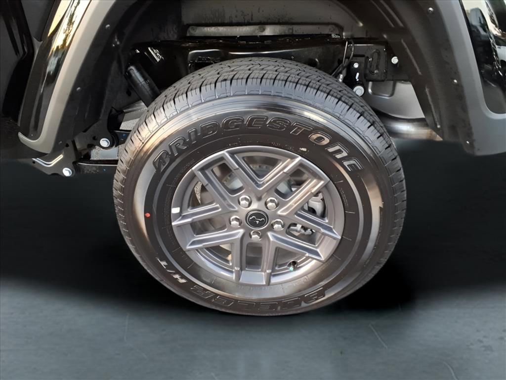 New 2025 Jeep Gladiator Sport image 9