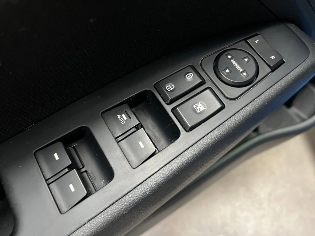 Used 2017 Hyundai Elantra Value Edition image 13