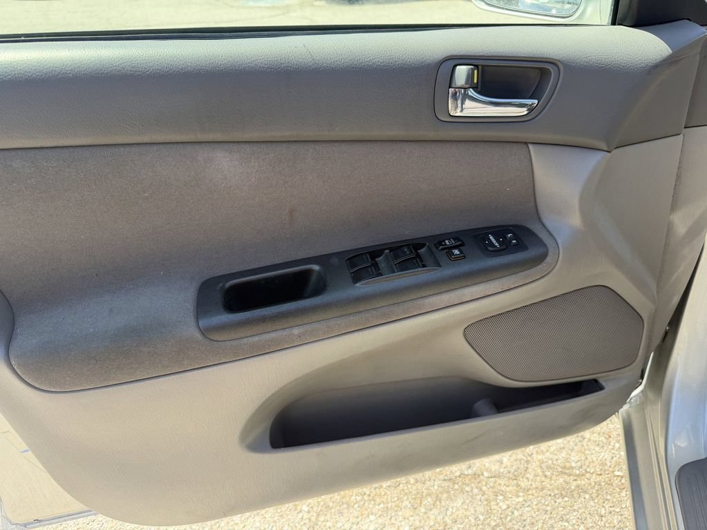 Used 2006 Toyota Camry LE FWD image 20