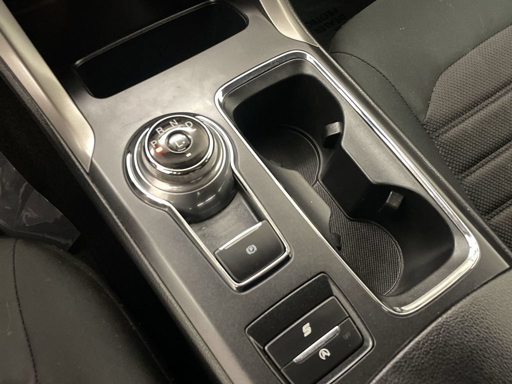 Used 2020 Ford Fusion SE FWD image 9