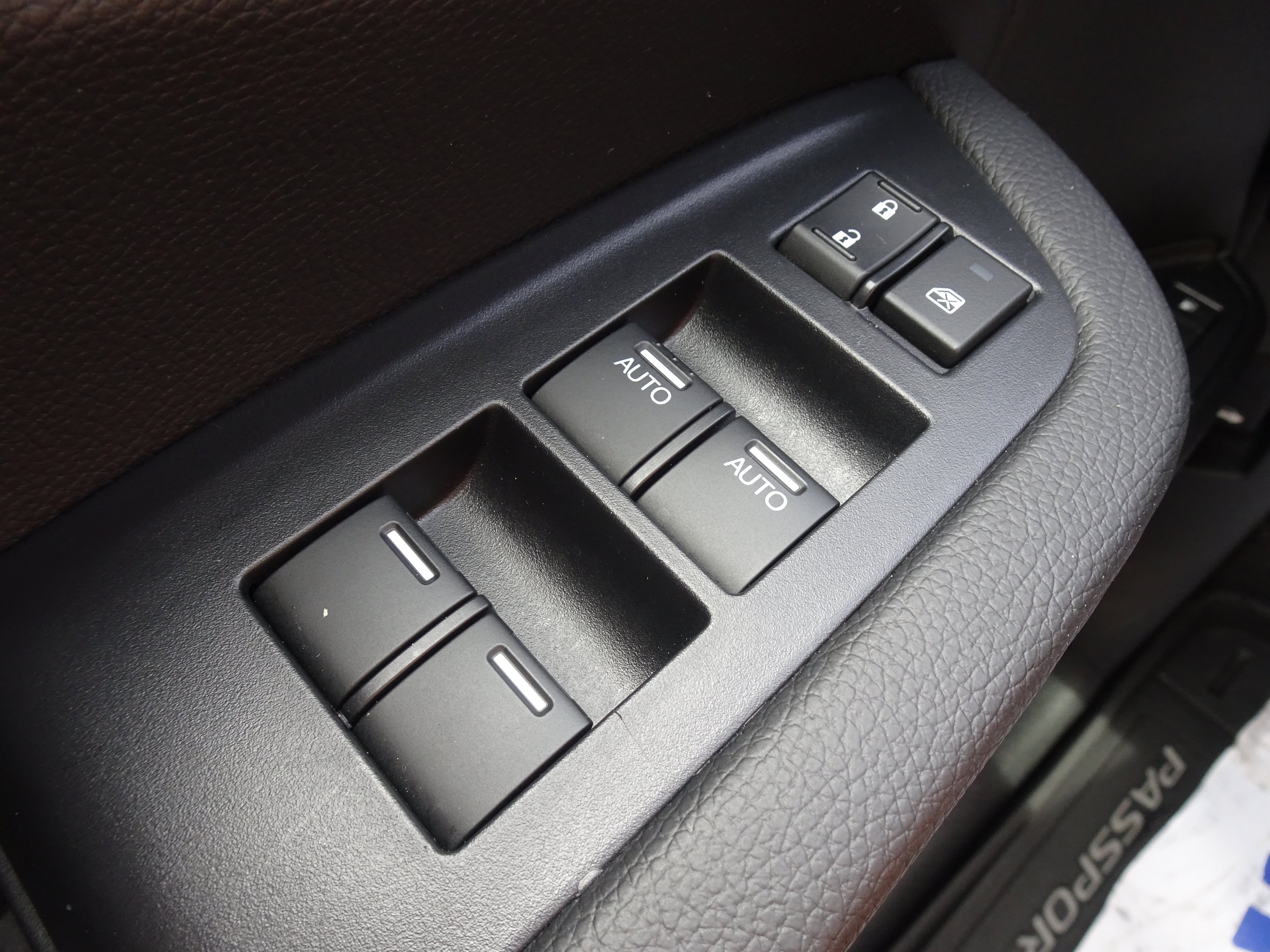 Used 2025 Honda Passport EX-L image 25