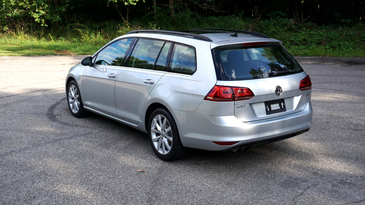 Used 2015 Volkswagen Golf S image 3