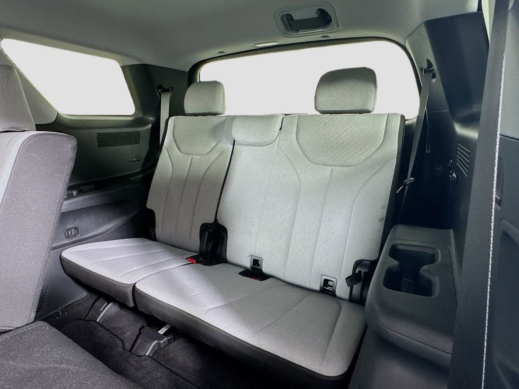 Used 2024 Hyundai Palisade SE FWD image 28