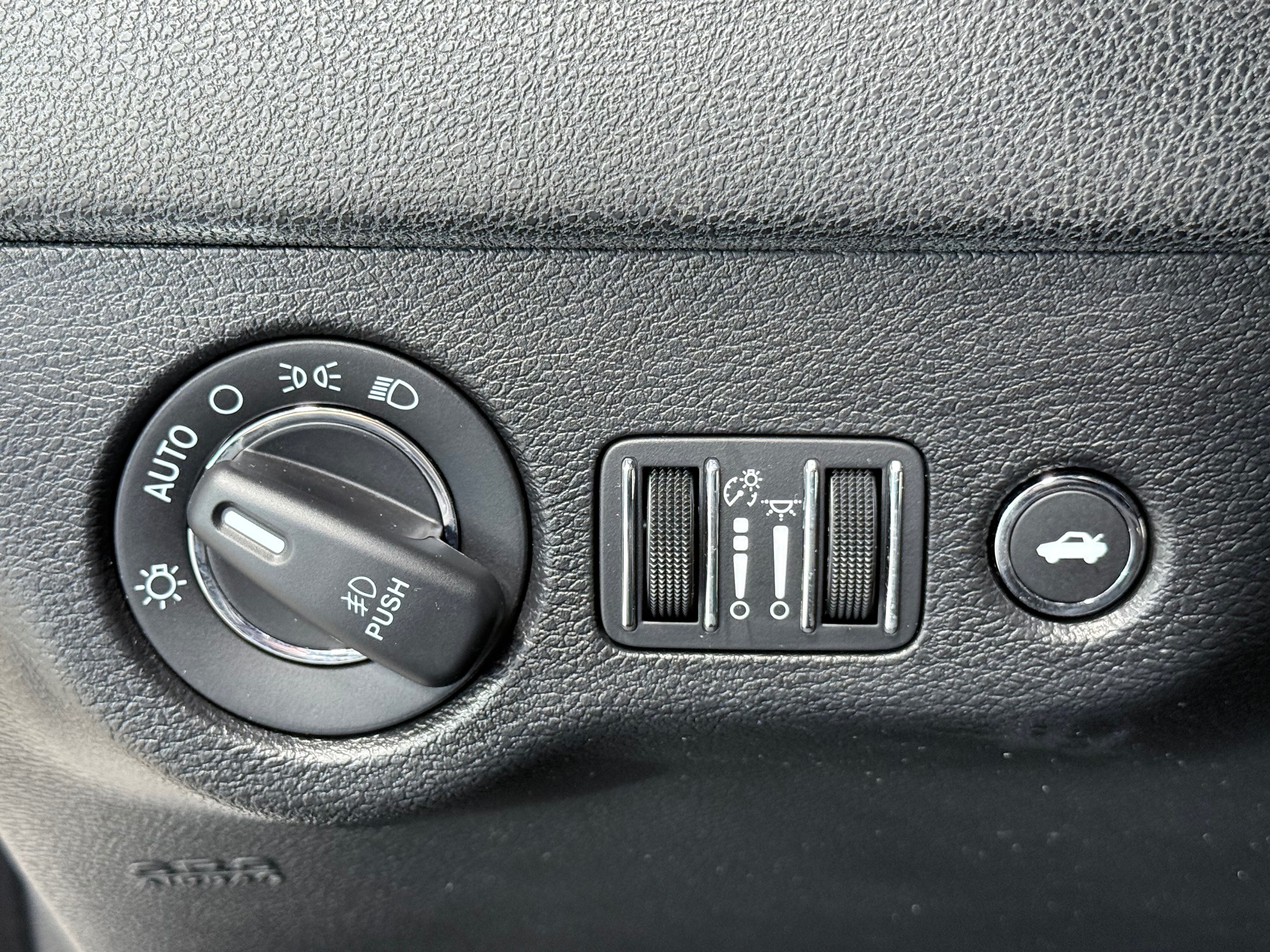 Certified 2022 Chrysler 300 S w/ Comfort Group RWD image 20
