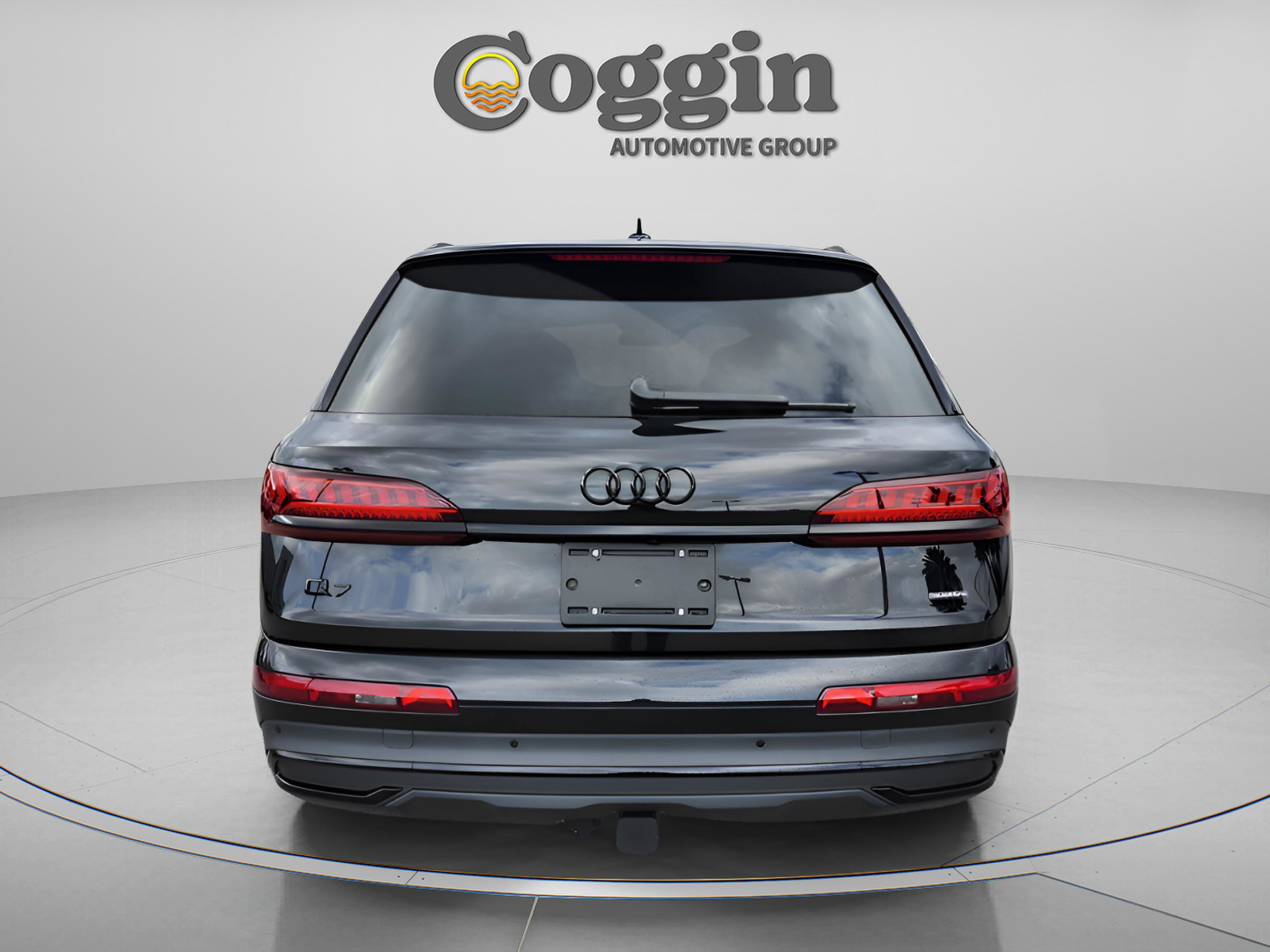 Used 2023 Audi Q7 3.0T Prestige w/ Prestige Package image 4