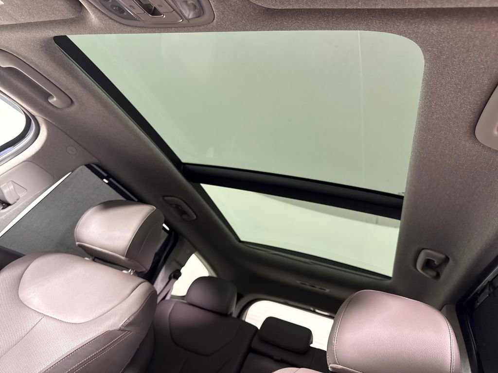 Used 2019 Hyundai Santa Fe Limited FWD image 20
