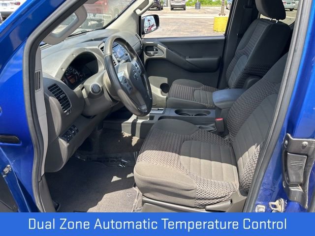 Used 2014 Nissan Frontier SV w/ SV Value Truck Package AWD/4WD image 6