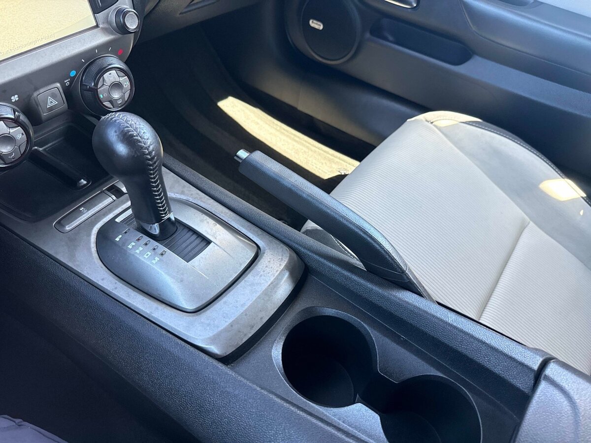 Used 2015 Chevrolet Camaro LT RWD image 19