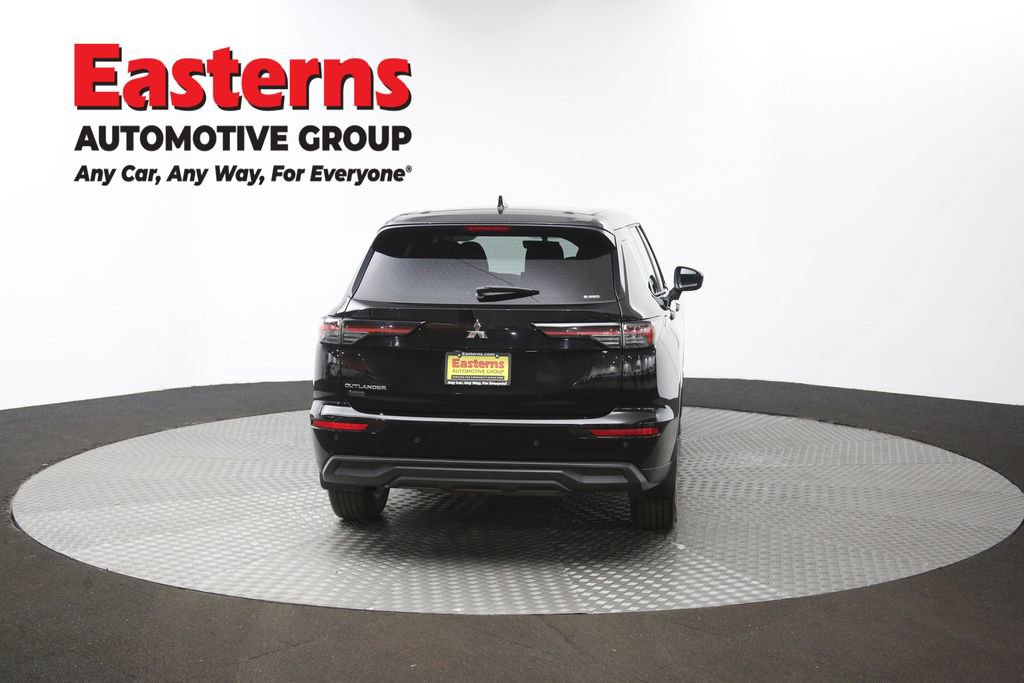 Used 2025 Mitsubishi Outlander ES image 37