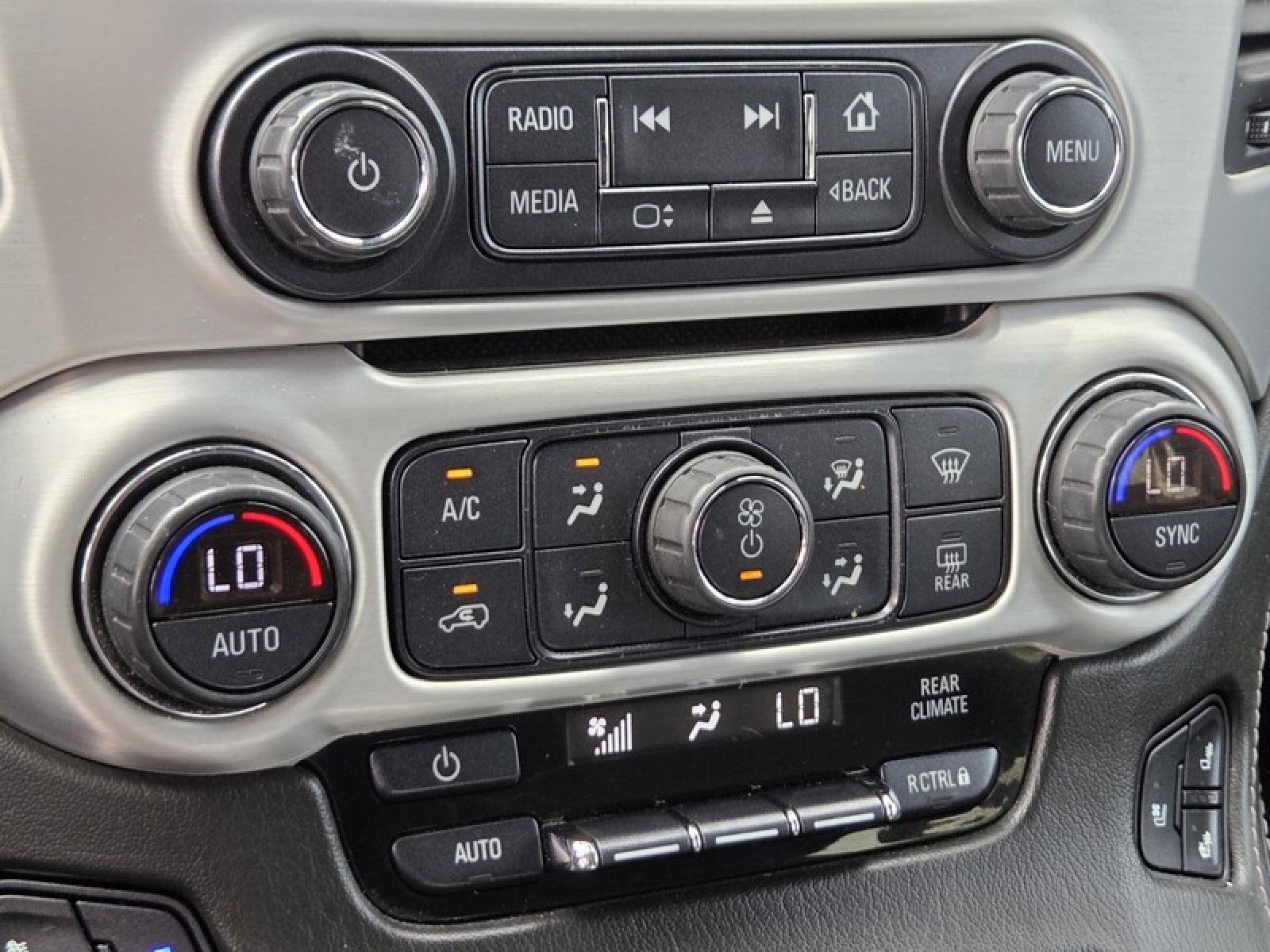 Used 2019 GMC Yukon XL SLT AWD/4WD image 32