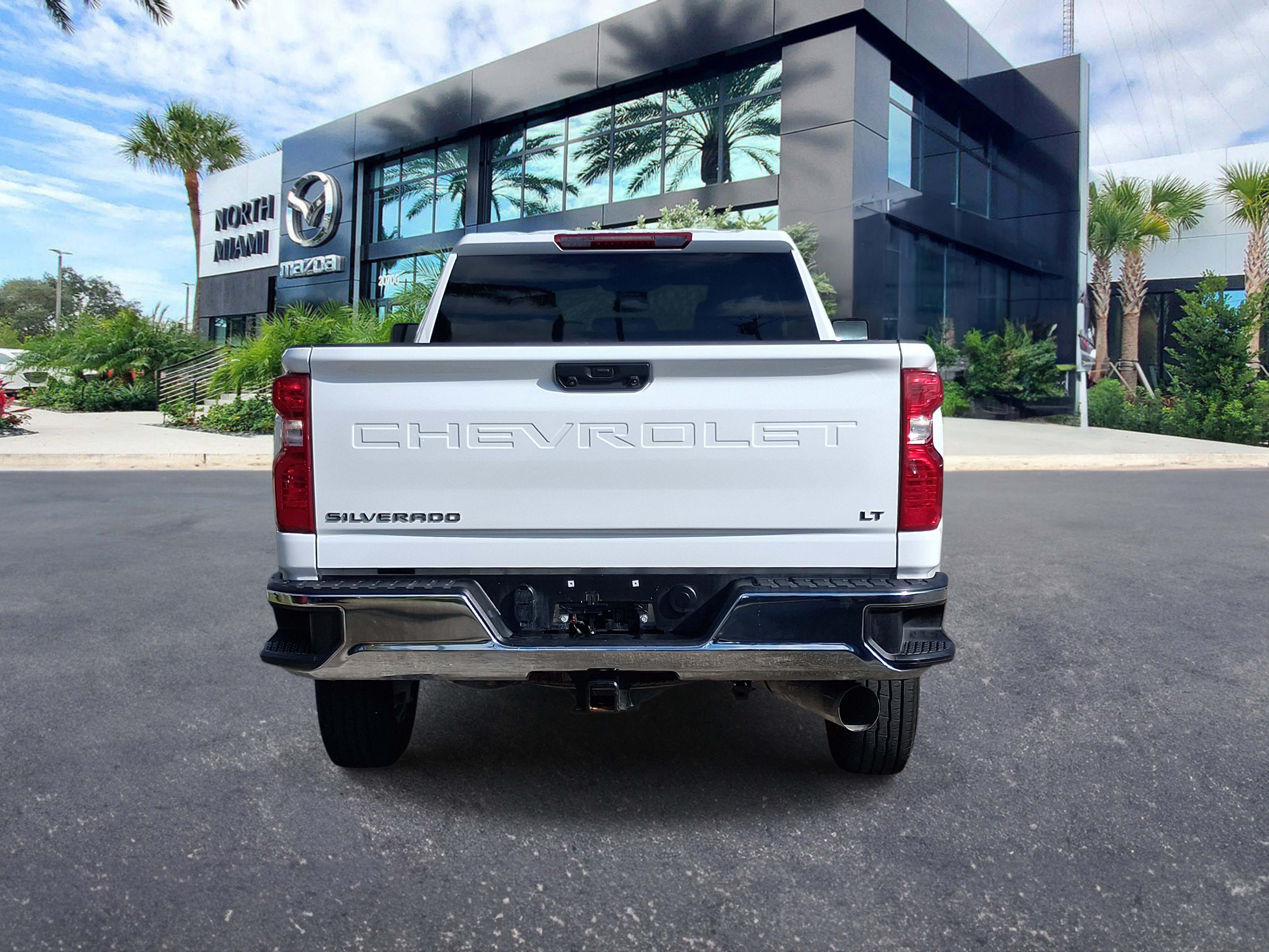 Used 2025 Chevrolet Silverado 2500 LT w/ Convenience Package AWD/4WD image 4
