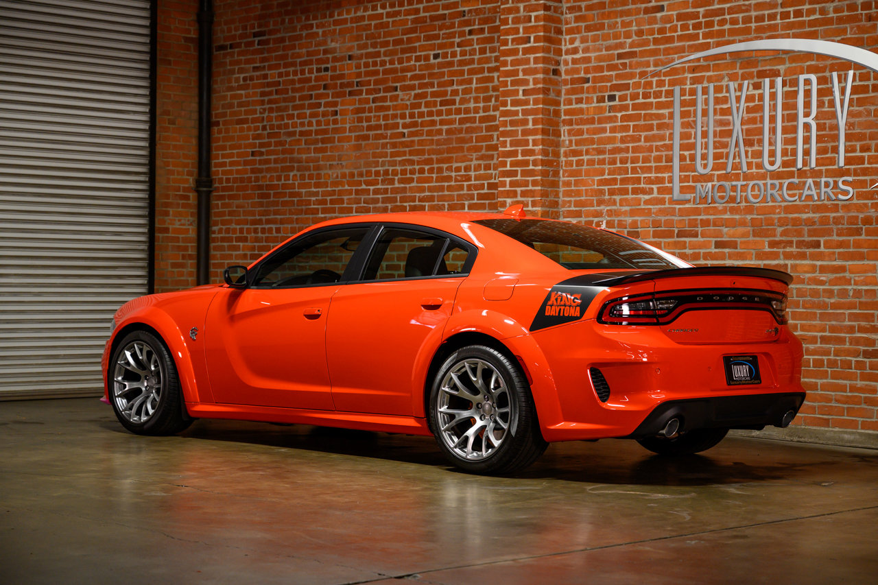 Used 2023 Dodge Charger SRT Hellcat image 2