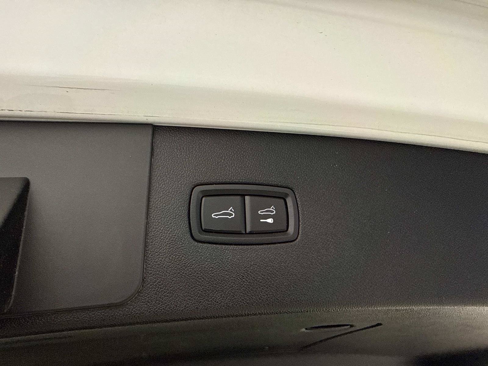 Used 2021 Porsche Cayenne AWD/4WD image 11