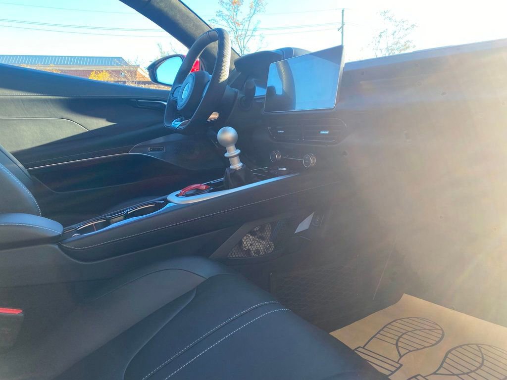 New 2025 Lotus Emira image 11