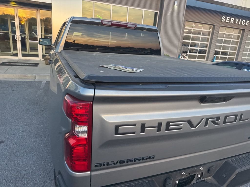 Used 2024 Chevrolet Silverado 1500 Custom Trail Boss w/ LPO, Dark Essentials Package image 10