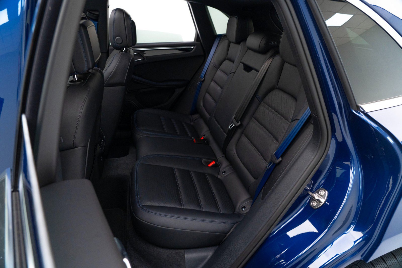 New 2025 Porsche Macan image 29