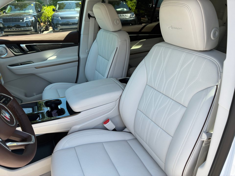 New 2026 Buick Enclave Avenir w/ Super Cruise Package FWD image 30