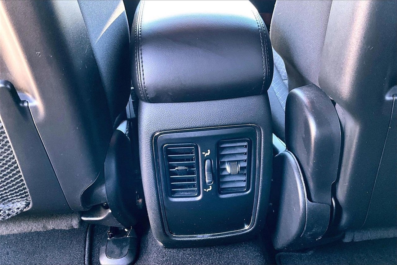 Certified 2021 Jeep Grand Cherokee Laredo image 15