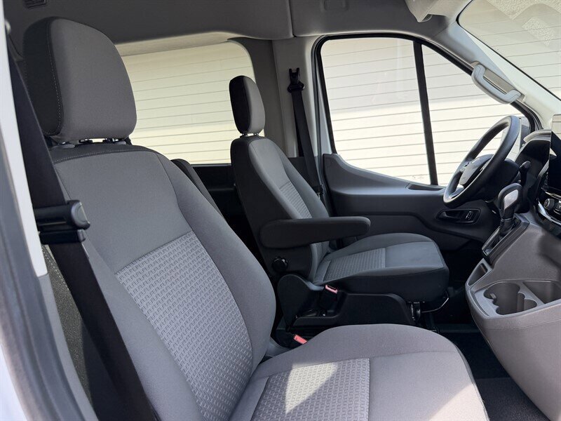 Used 2024 Ford Transit 350 XLT RWD image 33